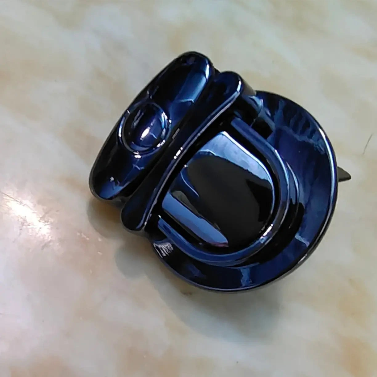 Black round lock