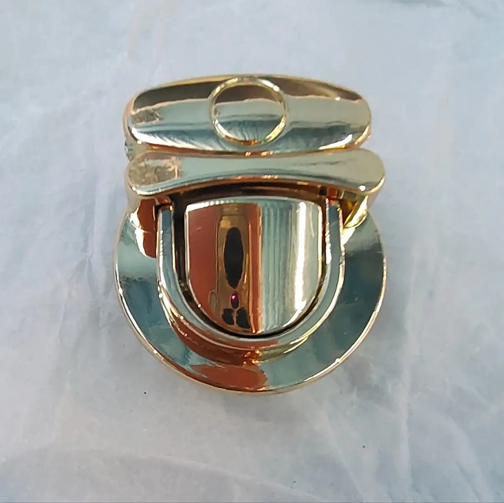 Gold round lock