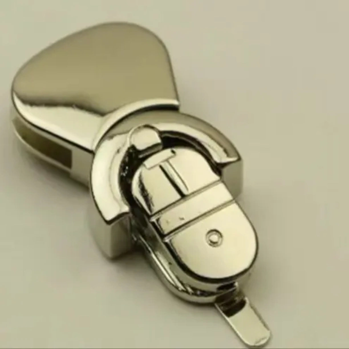 Silver-tone duckbill lock