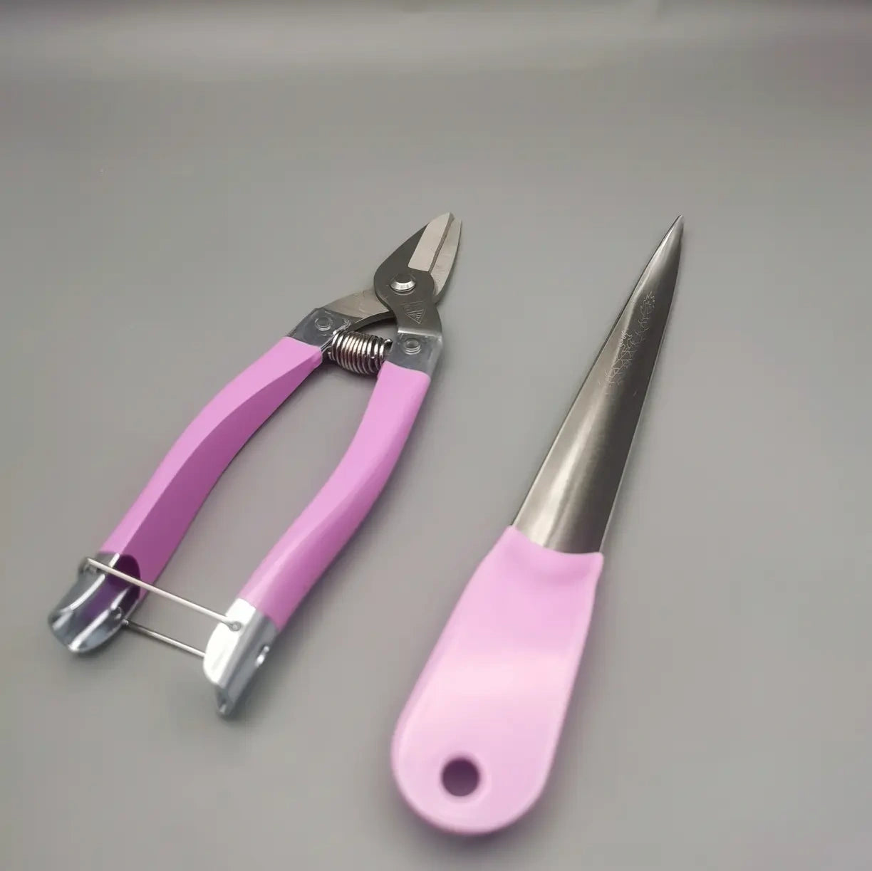 Scissors + Pry Tool